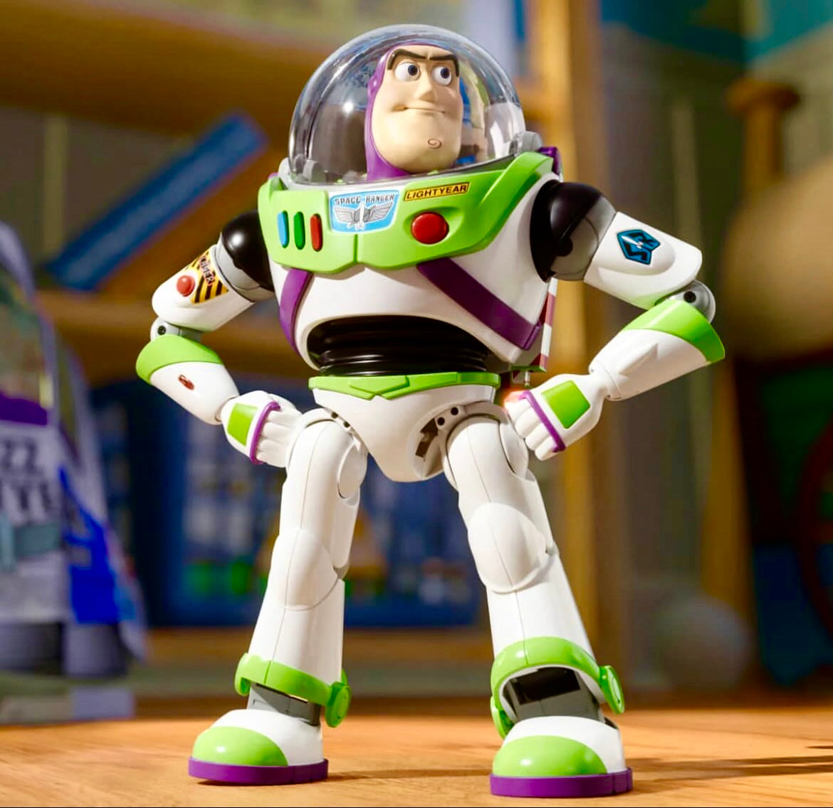 Boneco buzz Robot Orlando