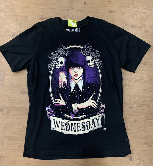 Camiseta Wandinha