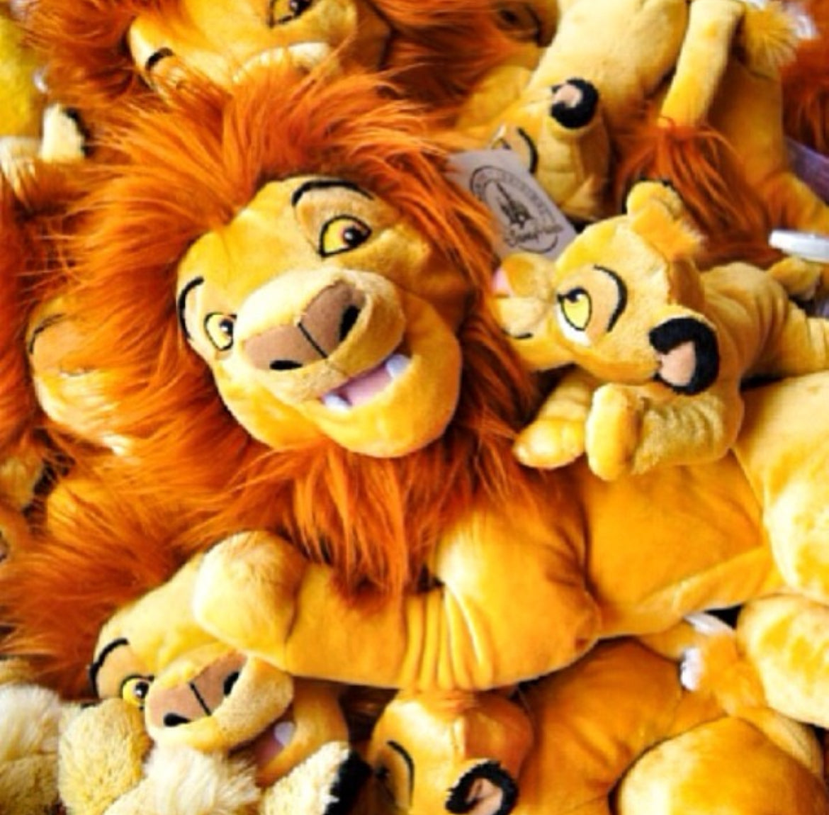 Pelucia Rei leão