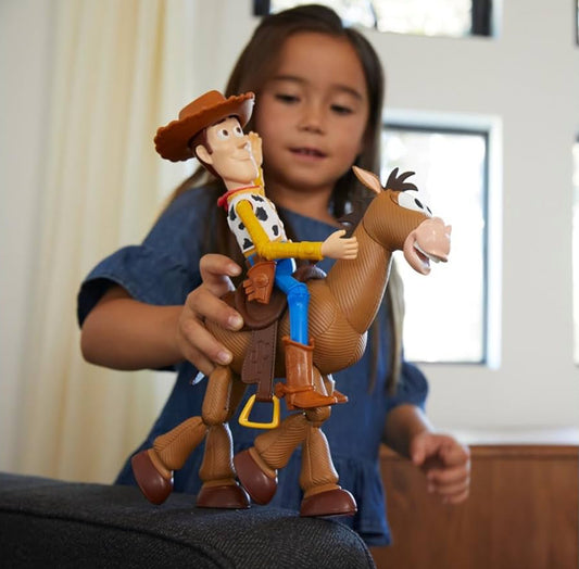 Boneco Woody e bala no alvo
