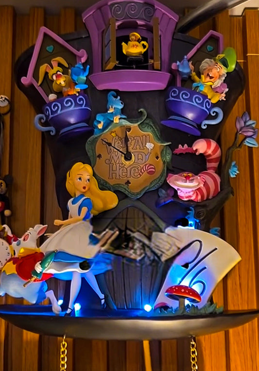 Relógio Alice no país das maravilhas