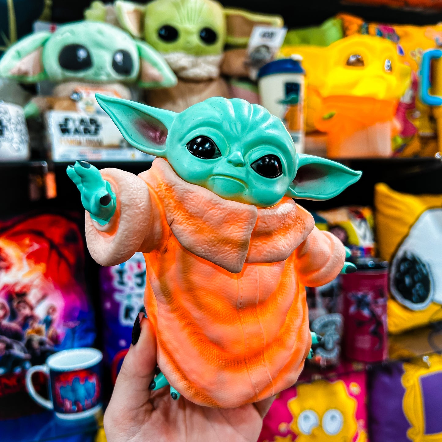Luminária baby yoda