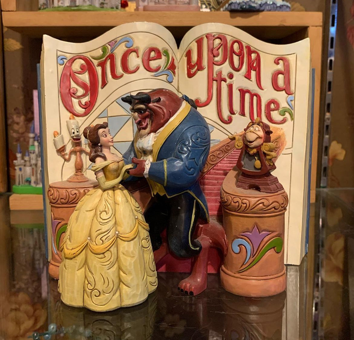 Estátua bela e a fera livro