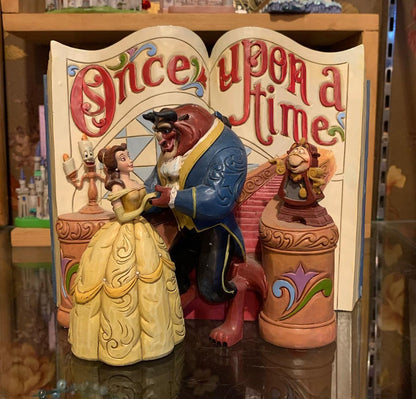 Estátua bela e a fera livro