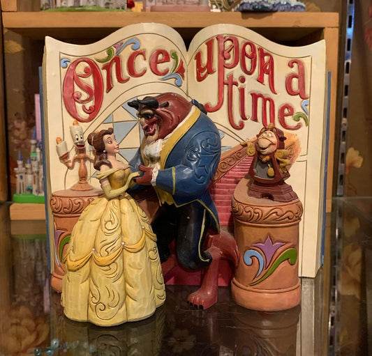 Estátua bela e a fera livro