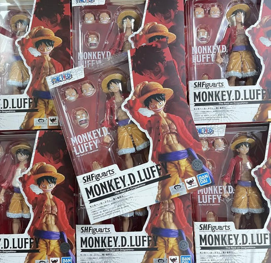 Boneco importado articulado Luffy
