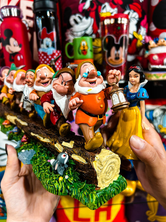 Estátua Branca de Neve